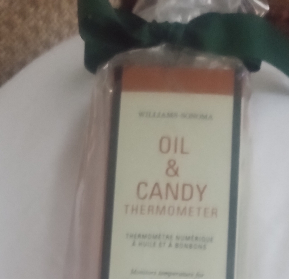 Williams Sonoma Oil & Candy Thermometer with Green Ribbon